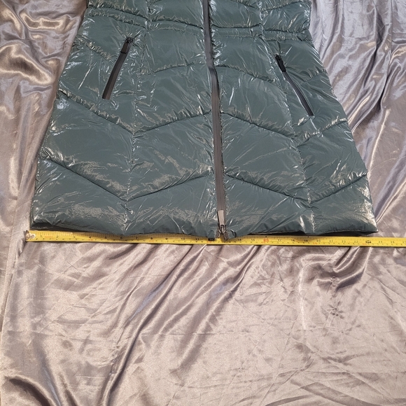 NWT Women's  Insulated Longline Puffer Waterproof Vest, M - Picture 7 of 16